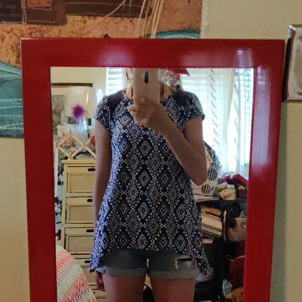 Patterned t-shirt - Picture 3 of 8